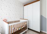 Quarto de menina Sol guarda roupa