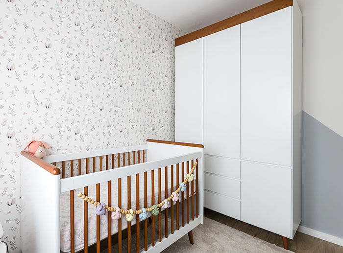 Quarto de menina Sol guarda roupa