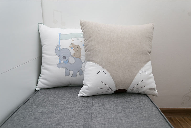 Quarto de Menino Banda de Animais Malva almofadas