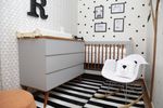 Quarto de Bebê Monocromático frente