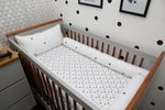 Quarto de Bebê Monocromático berço