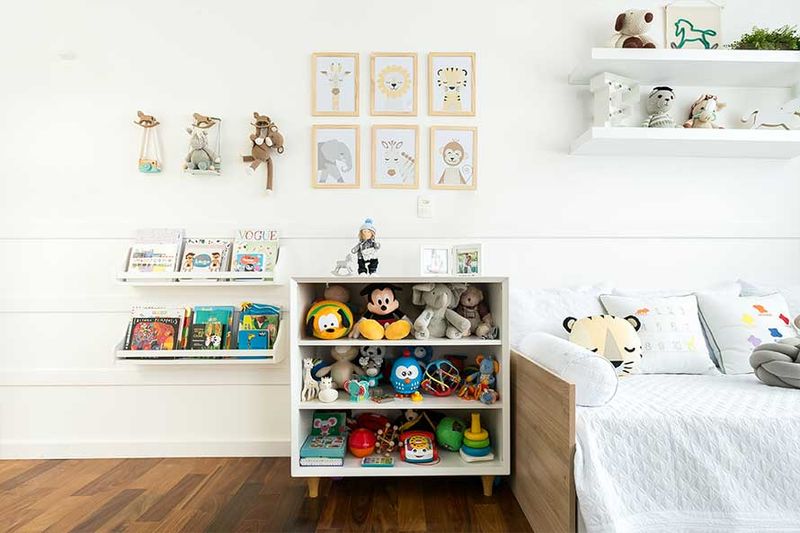 Quarto Floresta do Pippo estante
