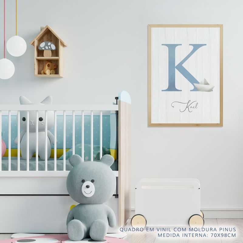 Quadro-Infantil-Barquinho-de-Papel-com-Inicial-Azul-Vertical-2