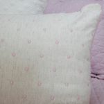 Almofada-Retangular-Linho-Poa-45cm-x-35cm---Rosa-Nuvem-2