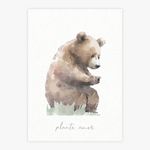 Quadro-Infantil-Urso-na-Floresta-Verde---Vertical-1