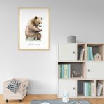 Quadro-Infantil-Urso-na-Floresta-Verde---Vertical-2