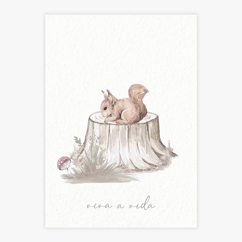 Quadro-Infantil-Esquilo-na-Floresta-Bege---Vertical-1