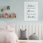 Quadro-Infantil-Frase-Sisters-Are-Different-Flowers-From-The-Same-Garden-Bege---Vertical-2