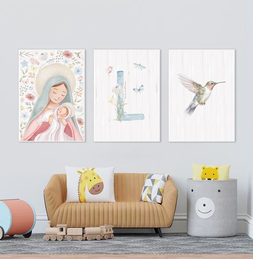 Conjunto com 3 Quadros Nossa Senhora Outono Candy com Inicial Personalizada Moldura Filete Branca - Vertical